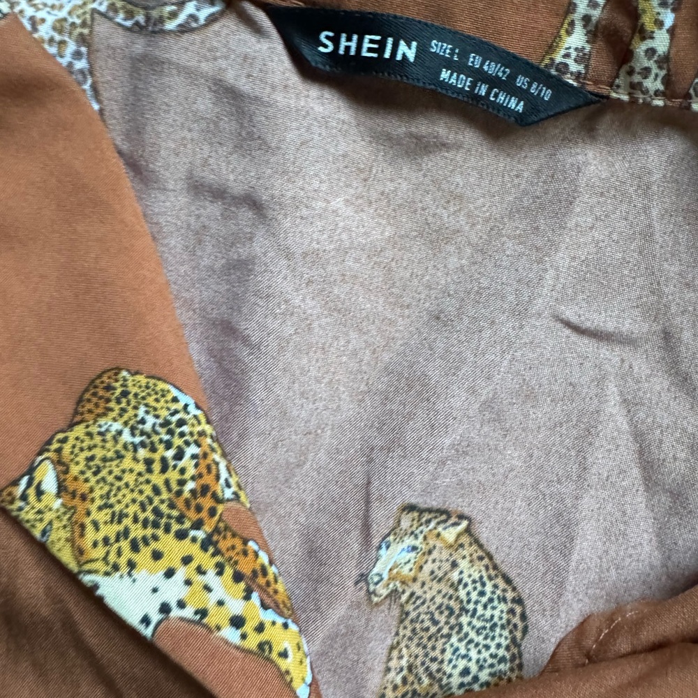 SHEIN Short Sleeve Top Size L - Picture 3 of 5